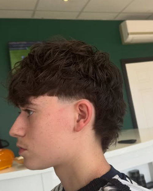 Textured crop haircut by REFINED